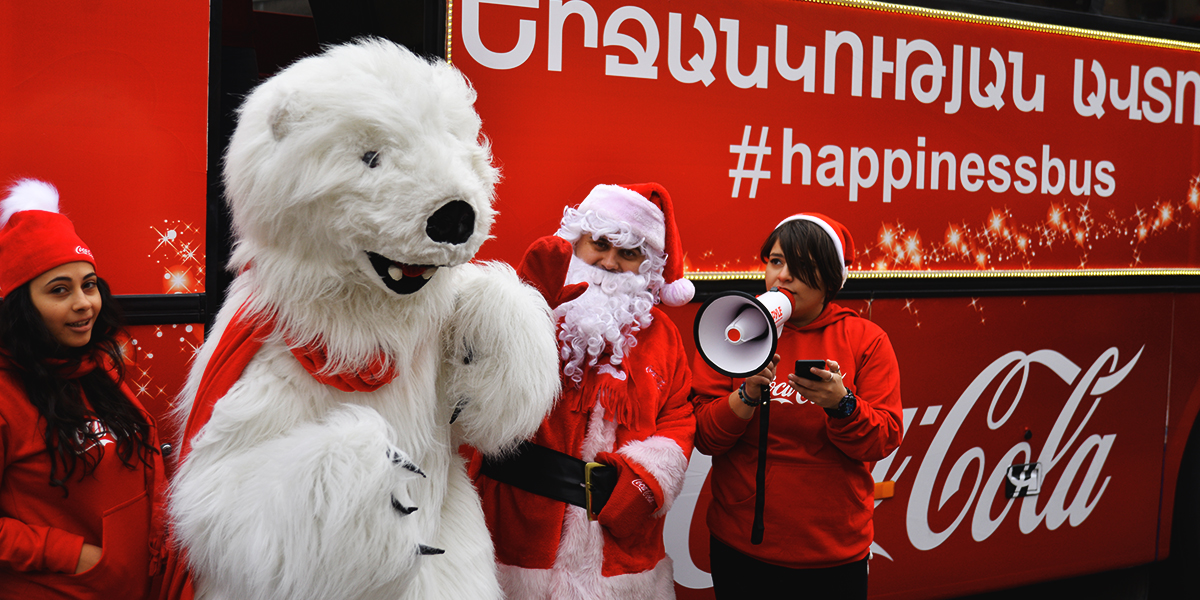 COCA-COLA HAPPINESS BUS 